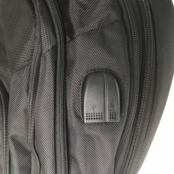 rtic summit laptop backpack black